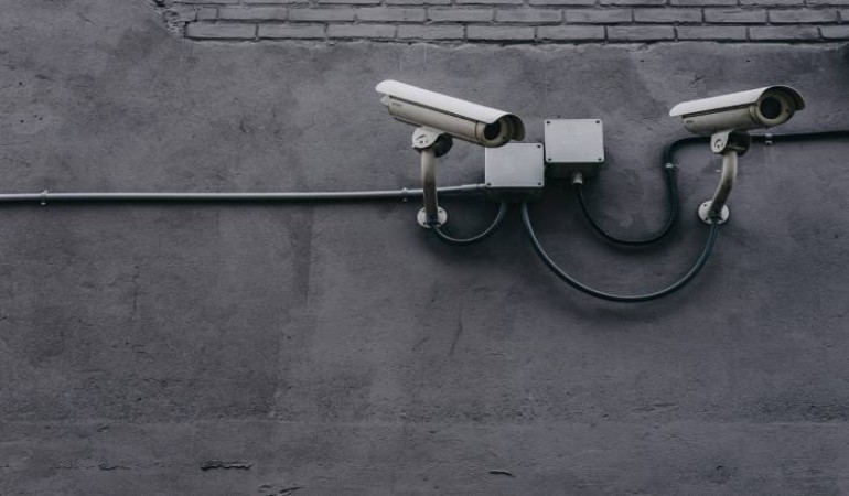 INSTALACIÓN DE CÁMARAS DE SEGURIDAD